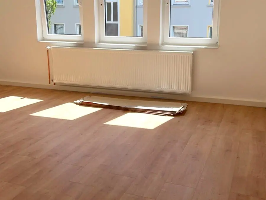 Renovierte Wohnung am Pothmannsweg mit neuem Boden, Fenster und Heizkörper