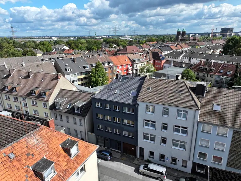 Luftaufnahme über die Dachlandschaft von Essen-Altendorf